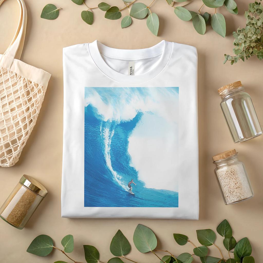 Maglietta da Surf con Onda Grande – T-Shirt da Surfer Blu Oceano per Amanti della Spiaggia e dell'Avventura A461