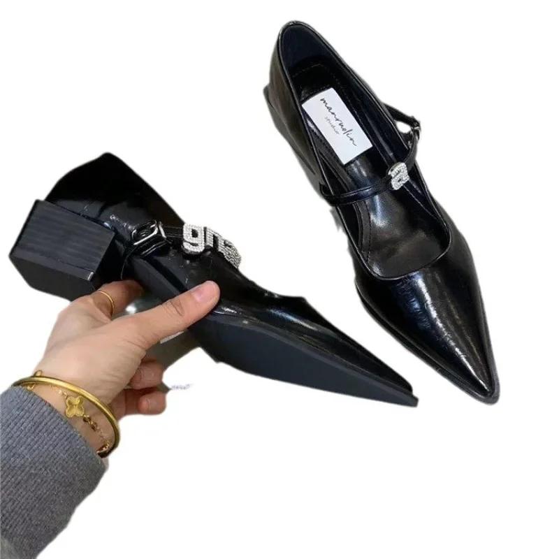 Fashion 2024 New Style Silver Leather Shoes Fashion Pointed Low Heel Mary Jane Women's Casual Shoes