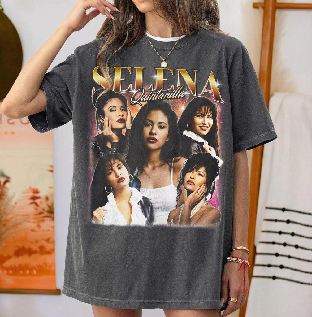 Maglietta Grafica Vintage Selena Quintanilla, Merch Leggenda della Musica Tejano, Maglietta Cantante Messicano-Americana, Regina del Tejano T-shirt, Regalo per Fan di Musica