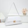Internet Celebrity Retro Small bag for Women In Autumn and Winter, new trendy crossbody bag, fashiable e shoulder small bags
