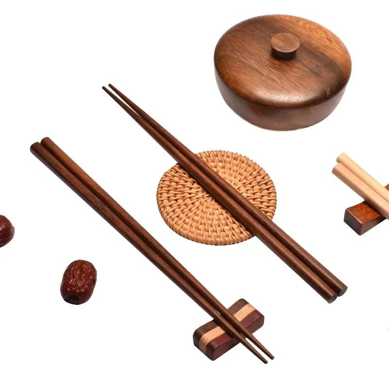 Pauzinhos pontiagudos de estilo japonês Pauzinhos de madeira naturais Pauzinhos de cozinha Pauzinhos de sushi Casa Hotel Talheres de madeira Um par
