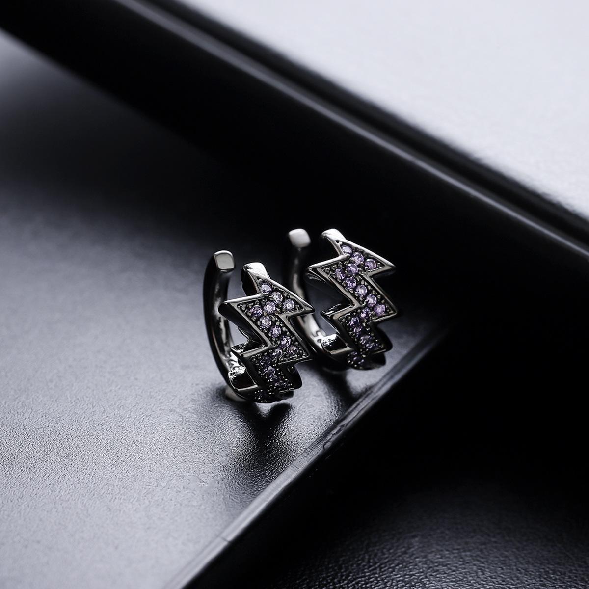 

Lightning Zirconia Ear Clip: Men s Versatile No-Hole Earring with Unique Design for Women and Men