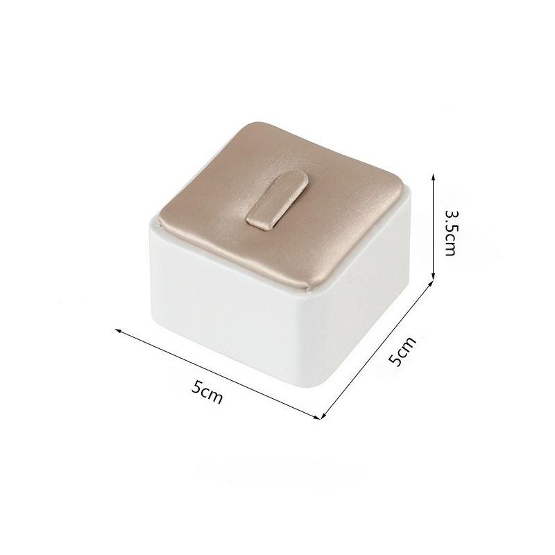 

Rings Jewelry Displays Rack Counter Jewellery Showcase Stand Multiple Ring Show Organizer Pallet Live Pictures Display Props