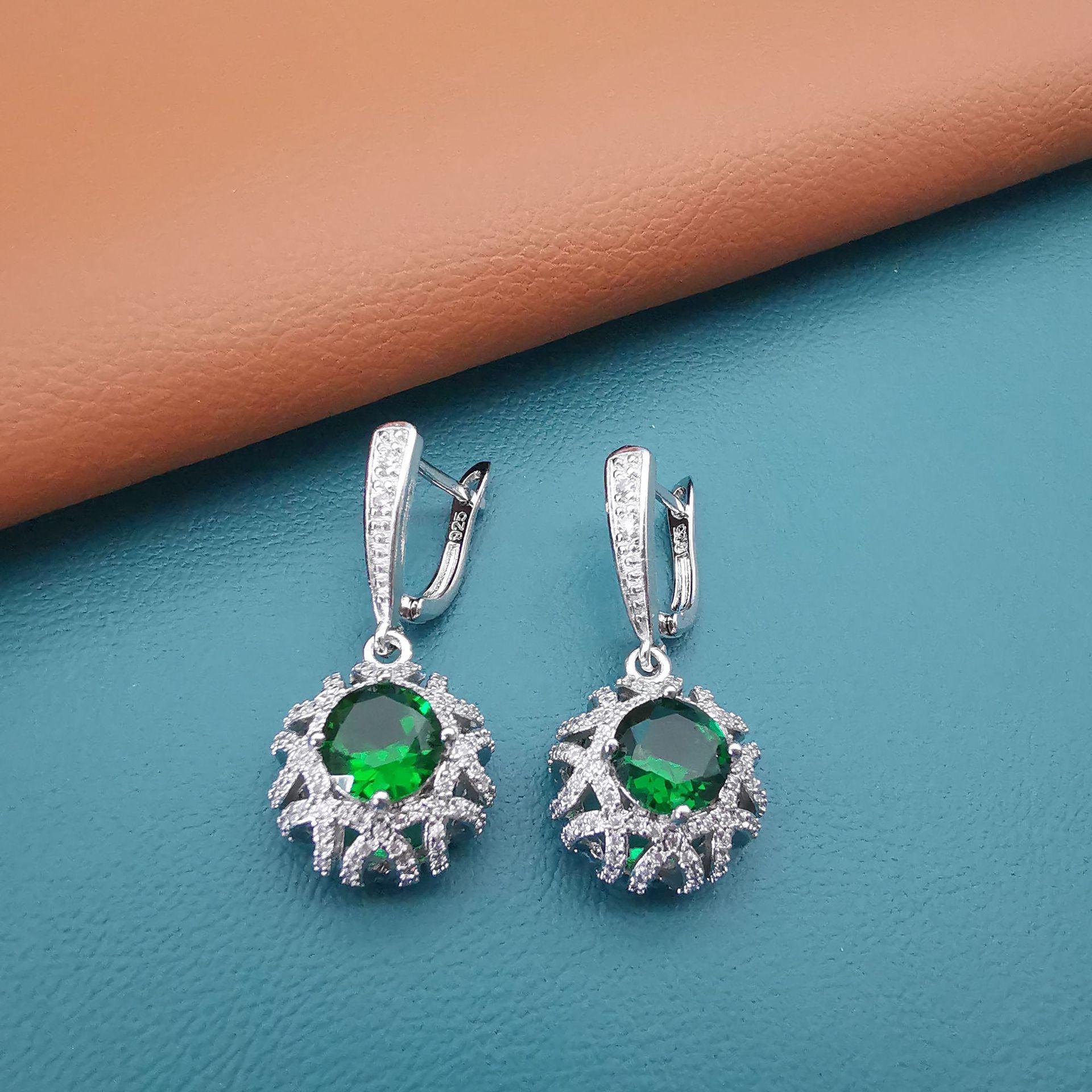 

Последние популярные украшения Маленькие фонарики Женские серьги Серьги и серьги