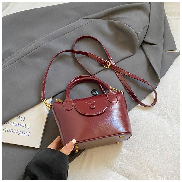 

Модная популярная женская новая ретро сумка-мессенджер 2025 года корейская простая сумка через плечо в иностранном стиле