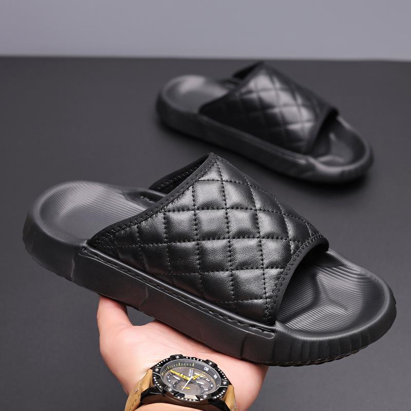 The first layer of sheepskin summer new men's slippers leather fashion wear sandals men's beach shoes one-word men's shoes
