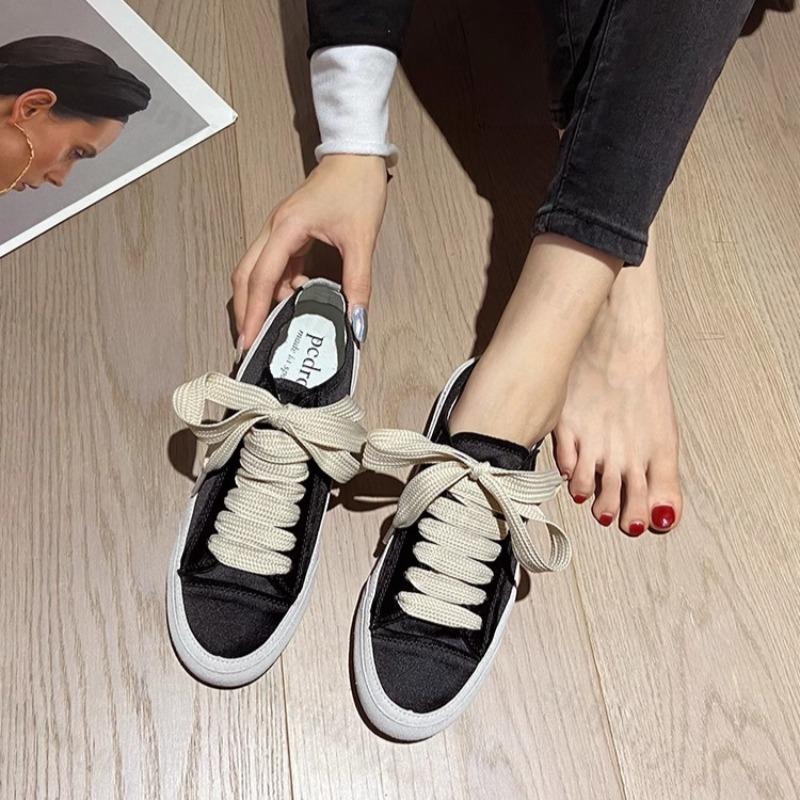 Fashion Women Canvas Shoes Autumn 2025 Vulcanize Shoes Student Solid Color Sneakers Ladies Flats Casual Breathable Walking Travel Tennis