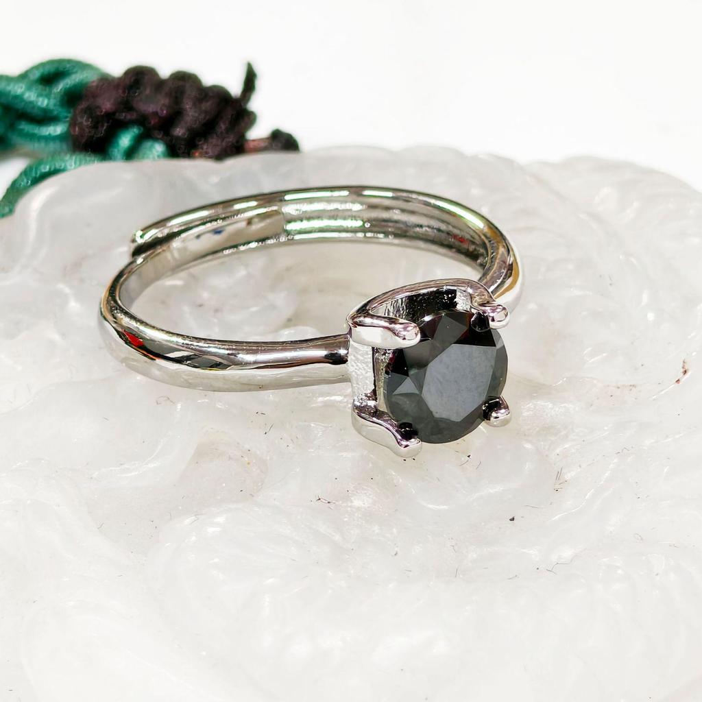 Gesen Jewelry: Black Diamond Three-Piece Set - Men's and Women's Classic Ring, Earrings, Pendant with High-End Cold Style