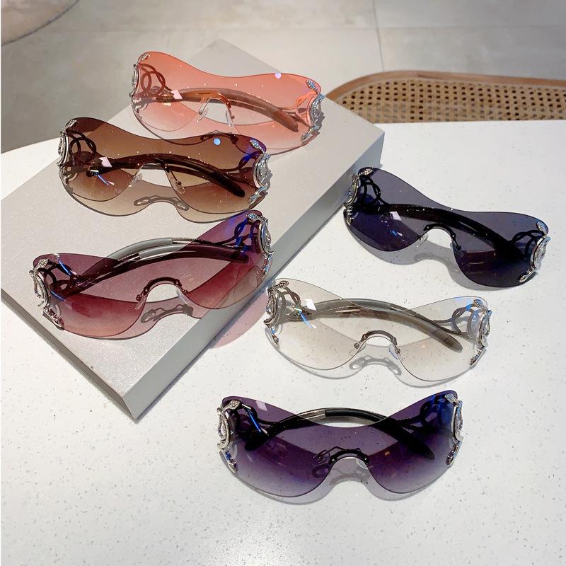 Y2K Rimless Luxury Brand Designer Sunglasses Women For Men One Piece Trendy Oversized Sun Glasses Metal Snake Pink Punk Shades