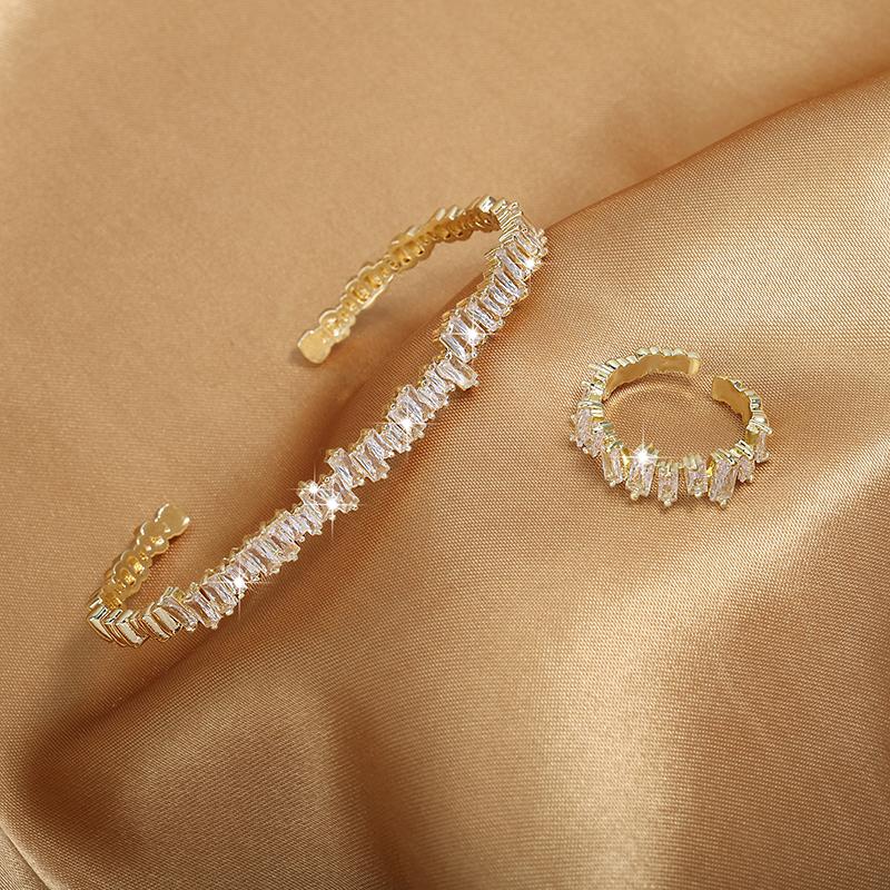Luxurious exquisite cubic zirconia irregular bracelet ring set for fashionable Zircon for women to wear during summer travel