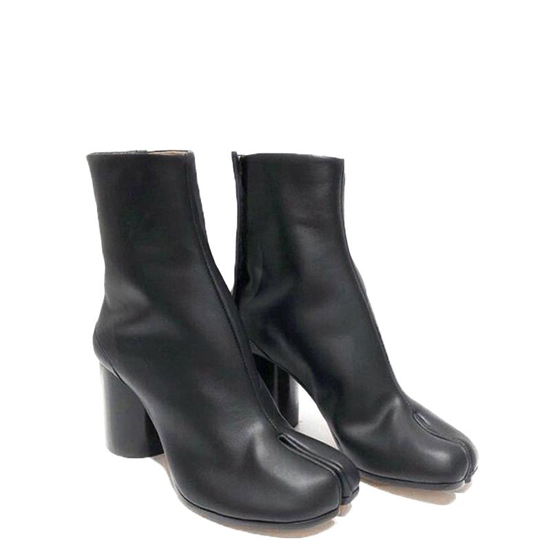 Damenmode Tabi Schuhe Echtes Leder Stiefeletten Klobige Absätze Niedrige Absätze Damenstiefel Luxusdesign Mode Zehenschuh