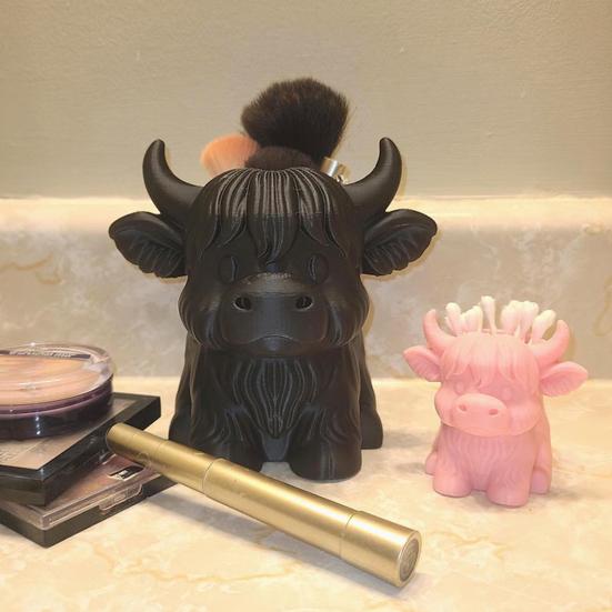 Highland Cow Pen Holder Large Capacity Desk Organizer Box Stationery Storage Container Home Office Desktop Decoration Ornament