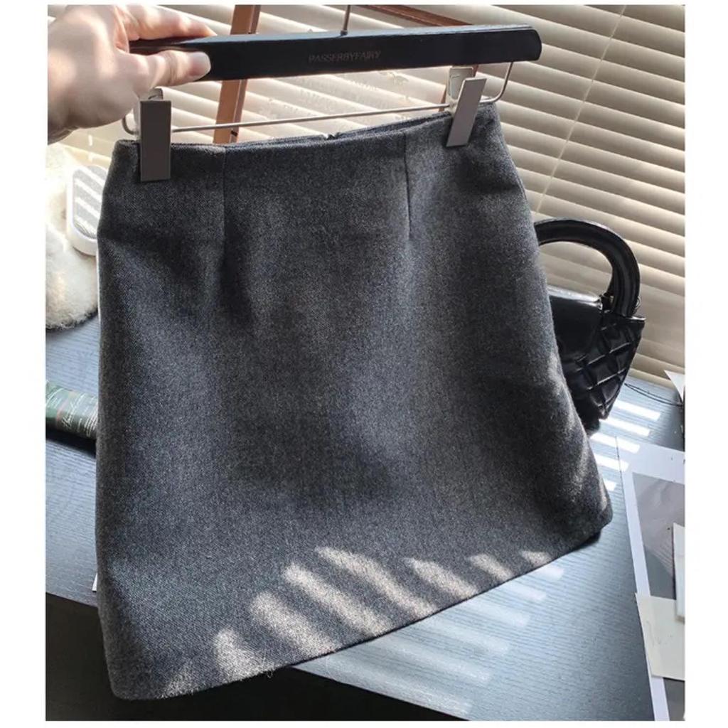 Korean Gray Wool A-line High-Waisted Skirt for Women: Slimming, Elegant, Versatile, Anti-Exposure, Short Skirt for Autumn/Winter