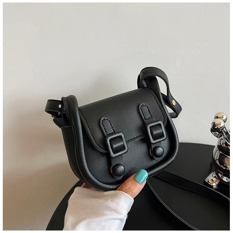 Vintage Minimalist Shoulder Bag Women Street Fashion Crossbody Bag 2023 Autumn New Trendy Chic Bag Women