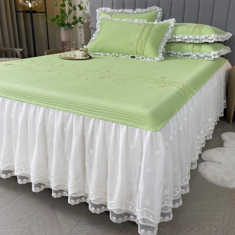 Class a Cool Feeling Ice Silk Covoraș de vară Fusta de pat Trei piese Princess Style Ins Air Conditioning Covoraș moale Dantela Lenjerie de pat