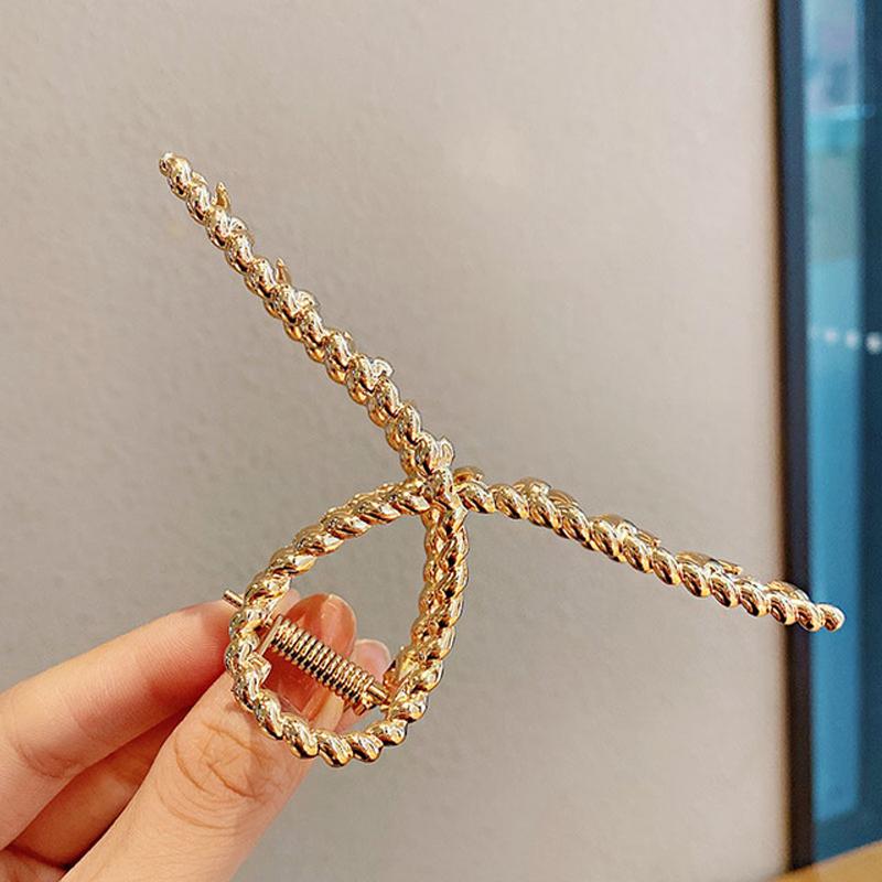 Women Fashion Gold Hollow Geometric Hair Claw Retro Hair Clips Barrette Hair Crab Hair Clips Headband Hairpin Hair Accessories