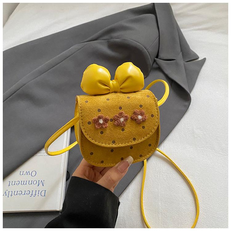 

Small and exquisite small bag for women 2025 new mini cute retro mouth red envelope foreign style ins shoulder messenger bag жёлтый