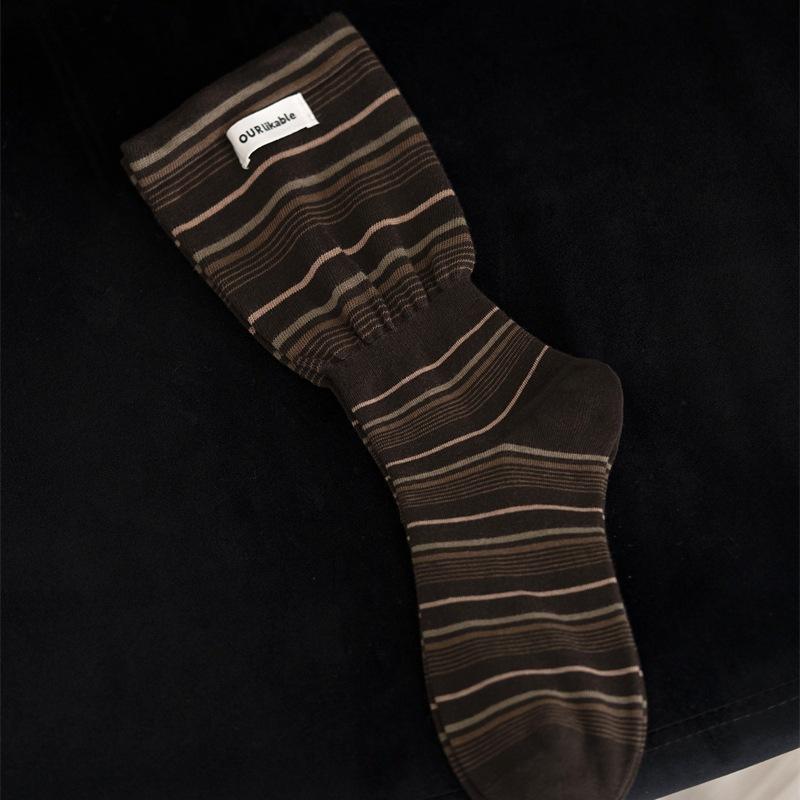 Autumn Flared Women's Socks, Double Flared Striped Mid-calf Socks, Letter-label Dopamine Style Personality Pile Socks