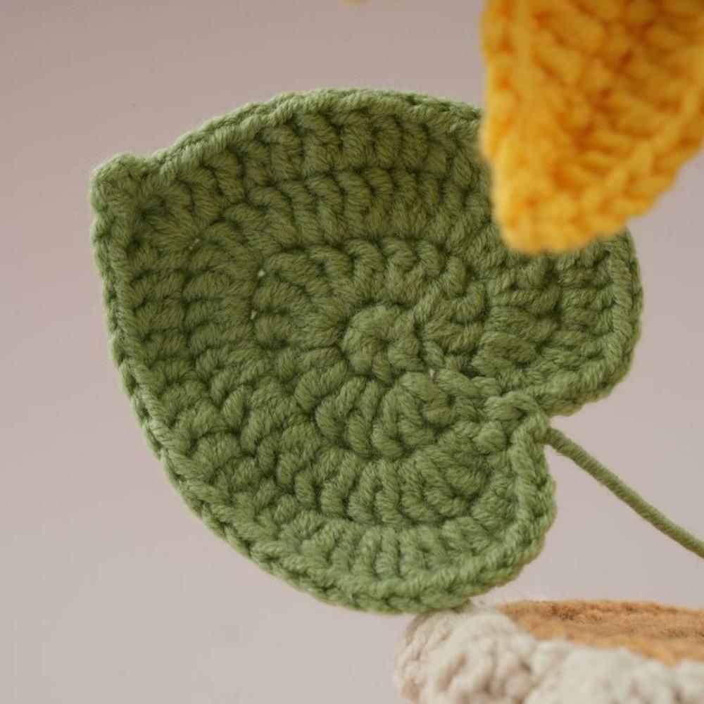 Room Decor Knitted Flower Friend's Gift Artificial Sunflower Pot Crochet Sunflower Potted Home