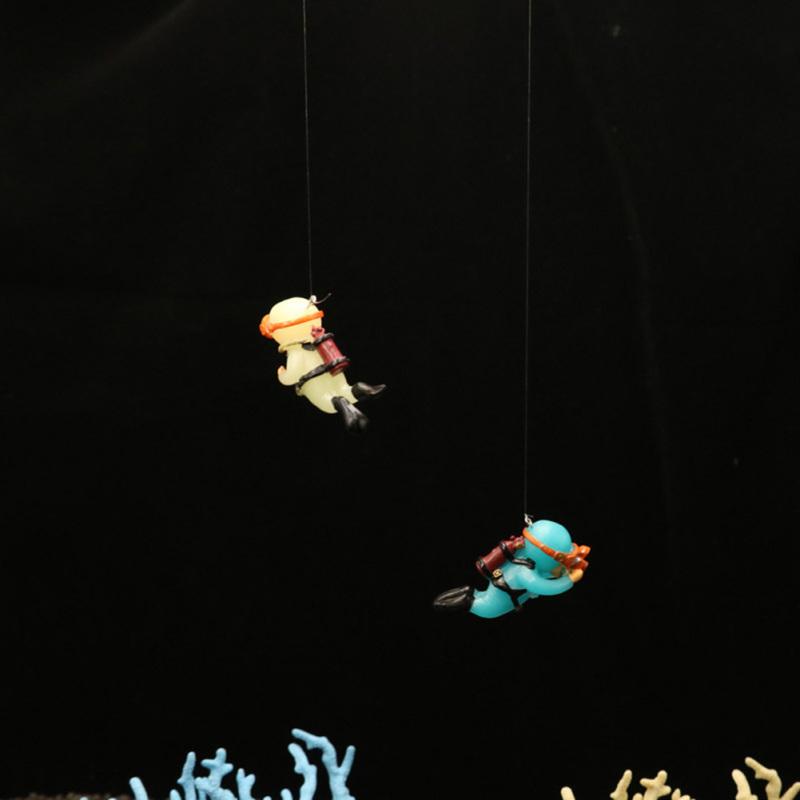 Resin Luminous Ornaments Floating Diver Simulated Underwater World Aquarium Fish Tank Landscaping