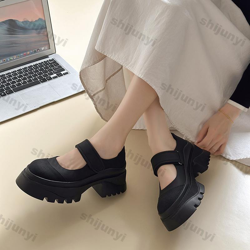 Modische Klobige High Heels Pumps für Damen 2025 Frühling Neue Mode Schwarze Plateau Lederschuhe Frau Gothic Dicker Absatz Mary Jane Schuhe