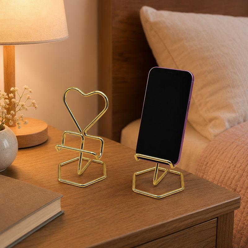 Support de téléphone en métal en forme de cœur Mode Support pour téléphone portable de bureau Support paresseux Organisateur Pour bureau Chambre à coucher Regarder des vidéos Décor