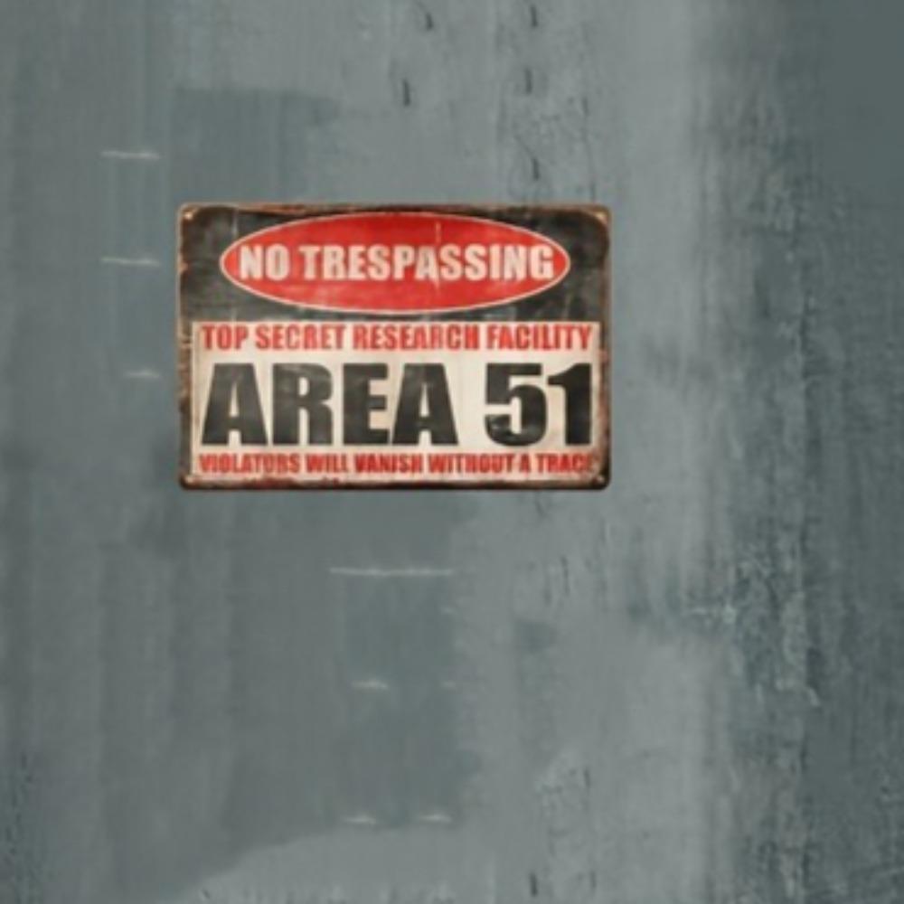 Metal Top Secret Area 51 Sign - Vintage Alien Warning Decor, Wall-Mounted, No Power Needed, Classic Style, Perfect for Man Cave