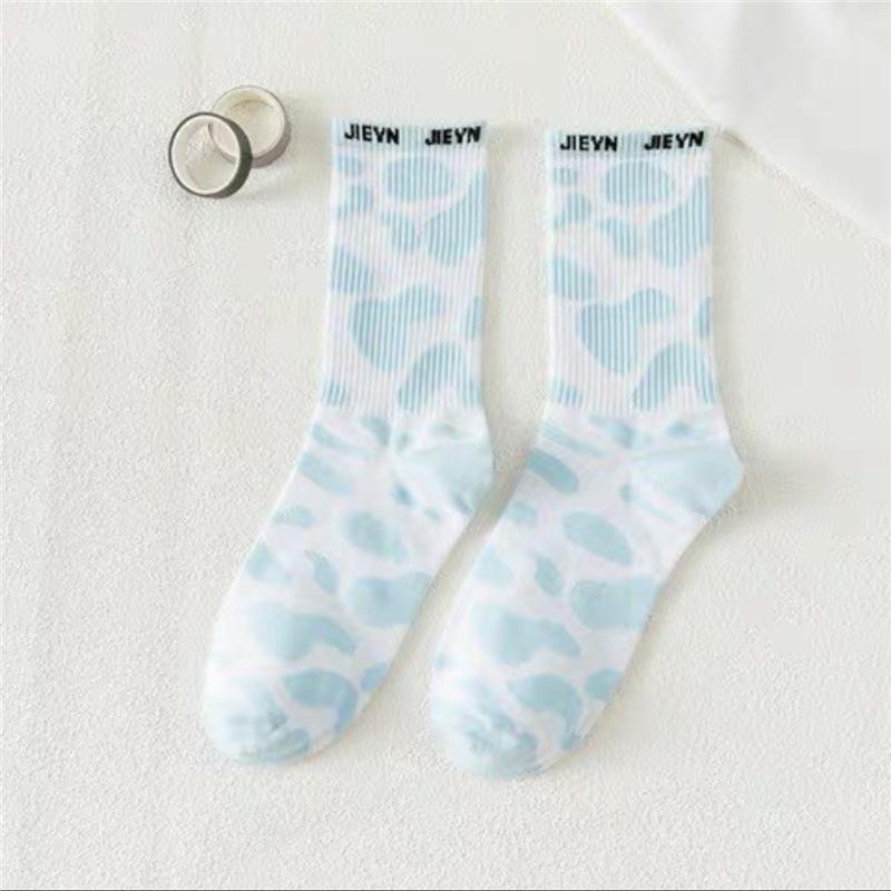 

Женские модные носки до середины икры с принтом коровы - Хип-хоп и корейский стиль One Size