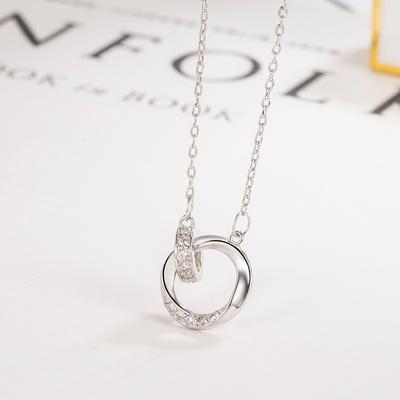 Náhrdelník pro páry s dvojitým prstenem Möbius zdobeným diamanty pro muže a ženy, lehký luxus, niche, high-end, dárek na Valentýna