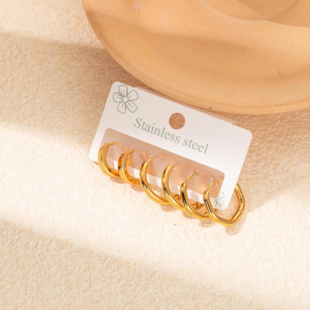 Heart Stainless Steel Hoop Earrings: European-American Fashion, Versatile Titanium Ear Ornaments for Women.