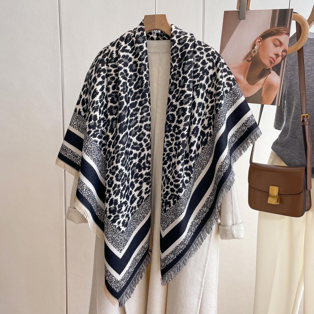 Luxury Imitation Cashmere Shawl: 140cm Square, Warm & Thick with Short Tassels