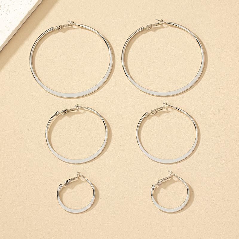 European & American Geometric Circle Earrings: Retro, Exaggerated Fashion for Women