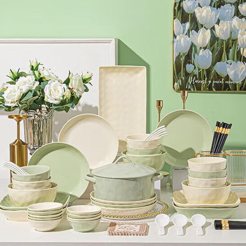 Perthson Cream Ceramic Dinnerware Set