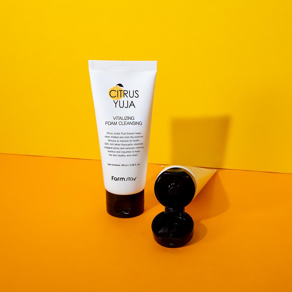 Farm Stay Citrus Yuzu Vitalizing Foam Cleansing