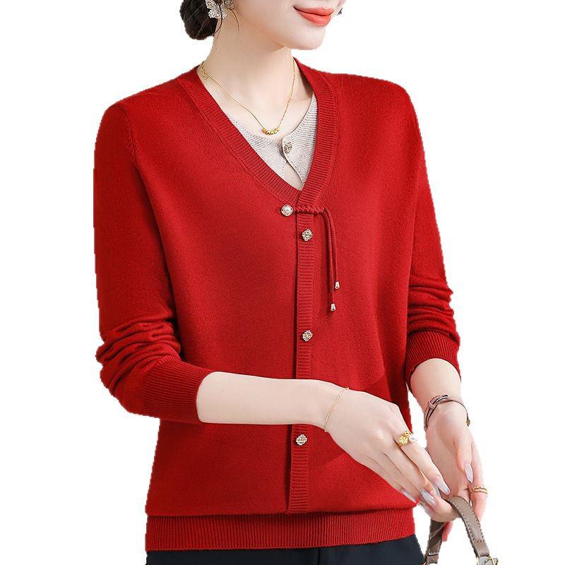 2025 Trendy Mom's Stylish Knit Cardigan: Spring/Fall Fake Two-Piece for Middle-Aged & Elderly Women