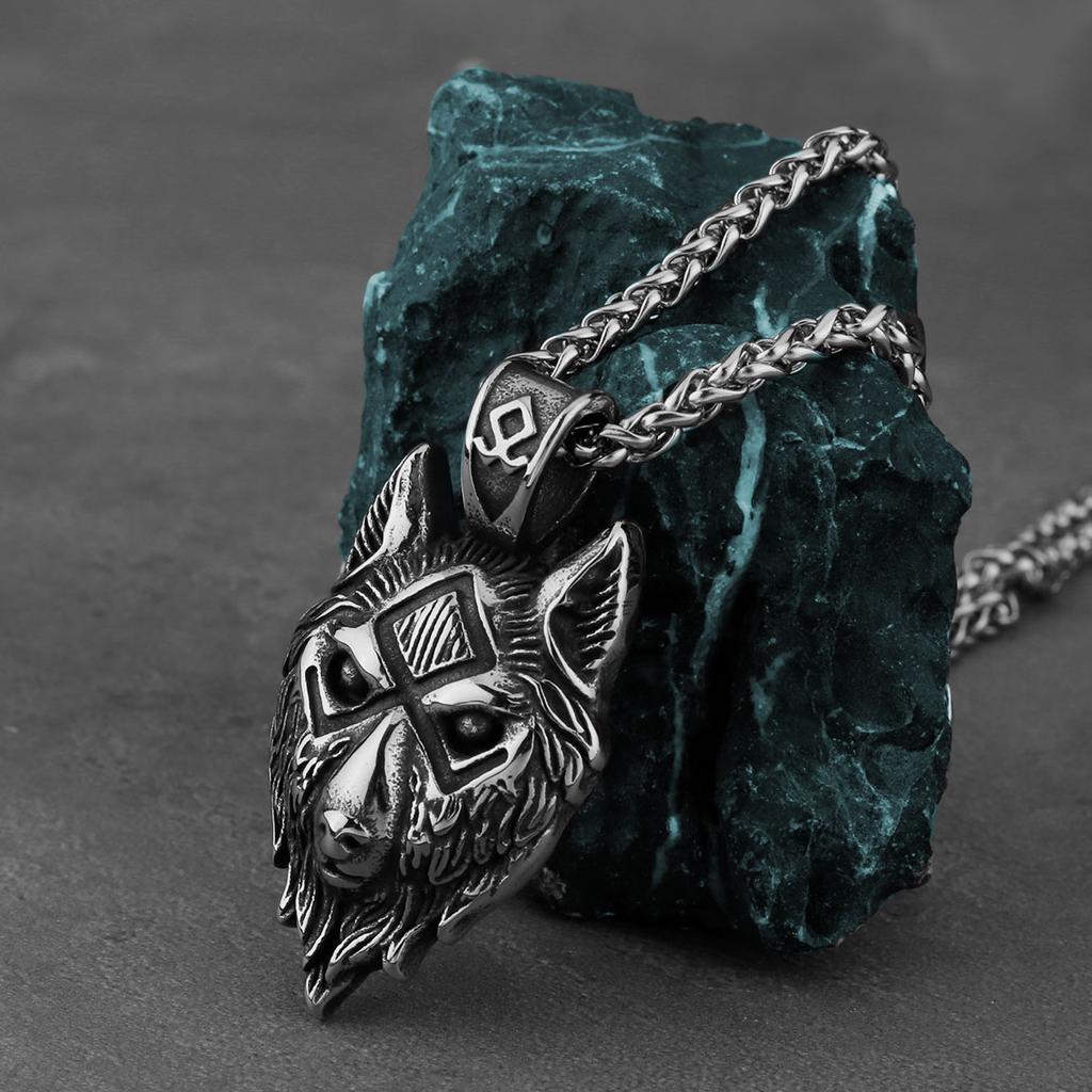 Handmade Viking Wolf Head Retro Pendant Necklace Men's Stainless Steel Punk Rock Necklace Jewelry Wholesale