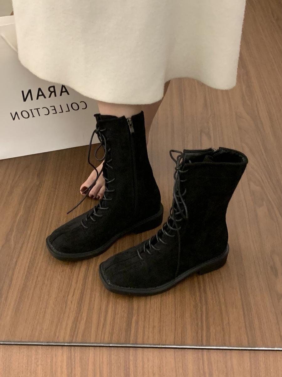 

Vintage British style frosted leather straps Martin boots women s boots 2025 spring and autumn new short boots square head flat bottom single boots 40 чёрный