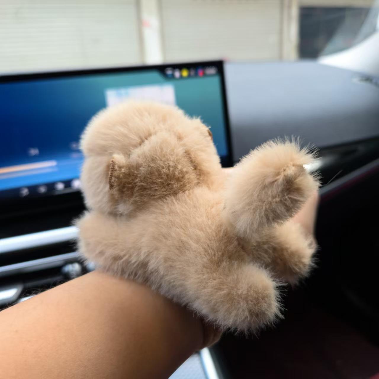 

Плюшевый браслет в виде капибары и черепахи для девочек