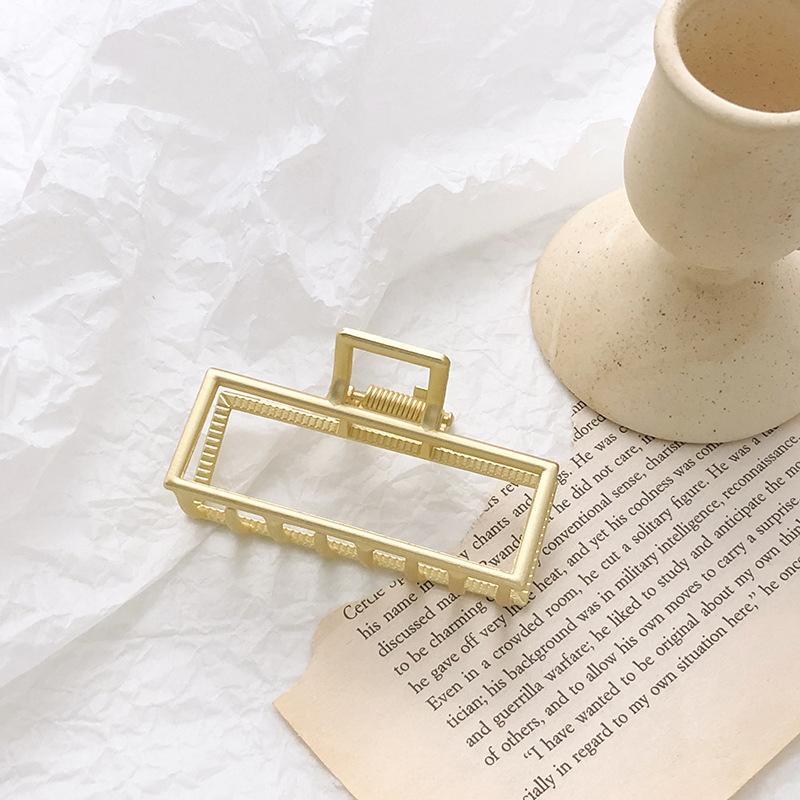 Women Fashion Gold Hollow Geometric Hair Claw Retro Hair Clips Barrette Hair Crab Hair Clips Headband Hairpin Hair Accessories