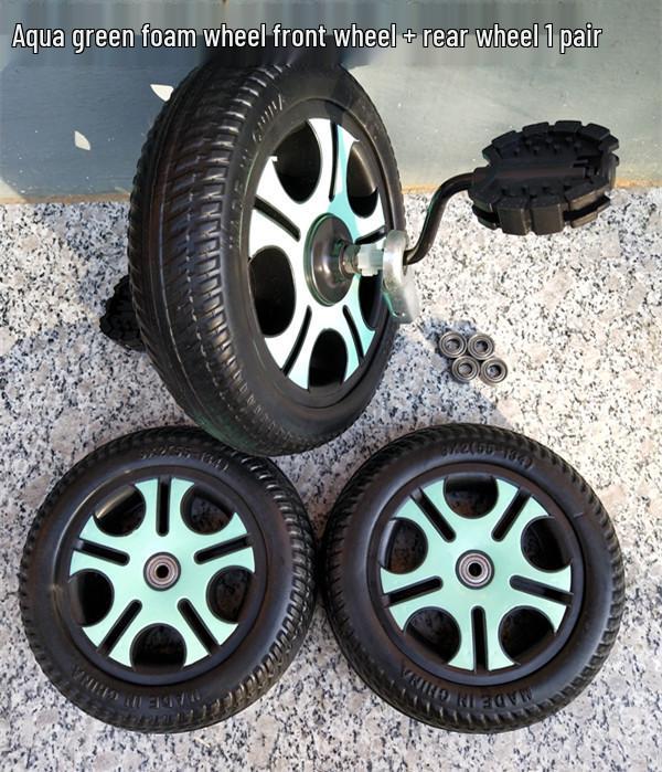 Kinderdreirad mit Schaumstoff- und Vollgummi-Verschleißfesten Rädern.