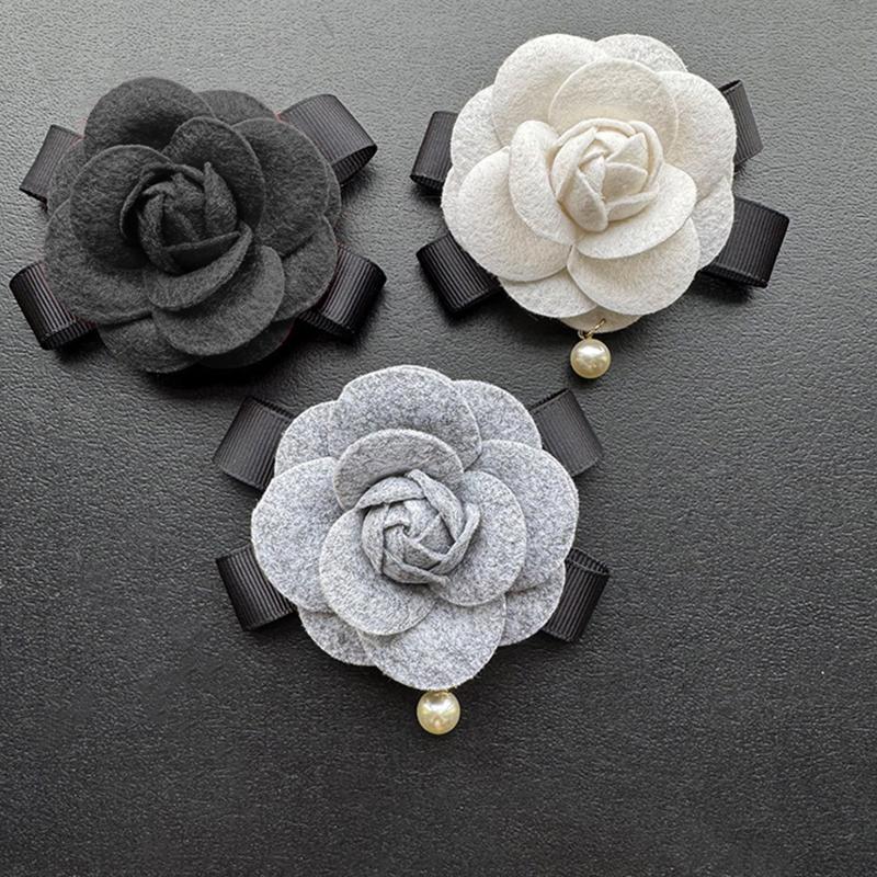 Eleganti Abiti da Donna e Ragazza Spille Distintivi Camelia a Quadri Classici da Donna Alta Qualità Feste Accessori Spille da Matrimonio