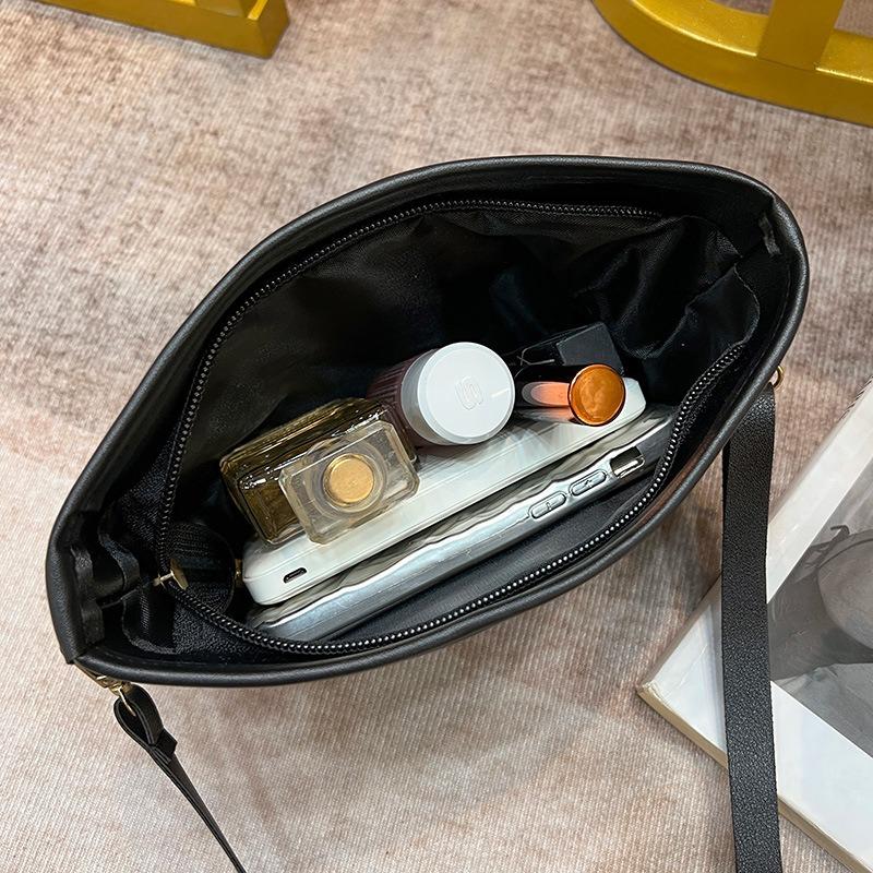 Women's bag fashionable new color contrasting messenger small square bag change small bag shoulder bag women's bag one piece