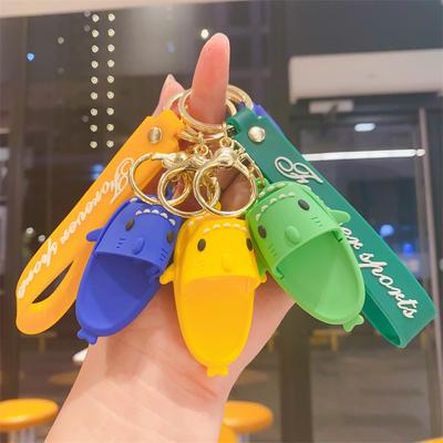Yaratıcı Sevimli Köpekbalığı Terlik Anahtarlık Trend Çift Okul Çantası Kolye Araba Anahtarlık Kolye Hediye