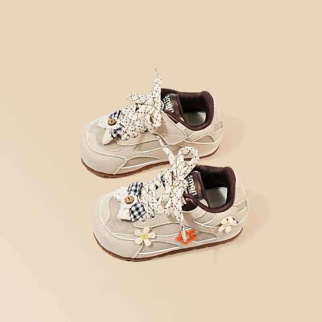 

2025 Girls Velvet-Flower Sports Shoes: Spring/Autumn Korean-Style Casual Princess Sneakers 24