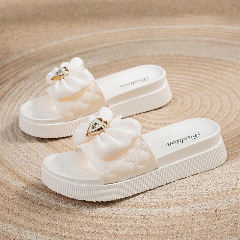 Summer New Fashion One Word Slippers Women's Fashion Versatile Flat Bottom Women's Thick Sole Outwear Beach Sandals