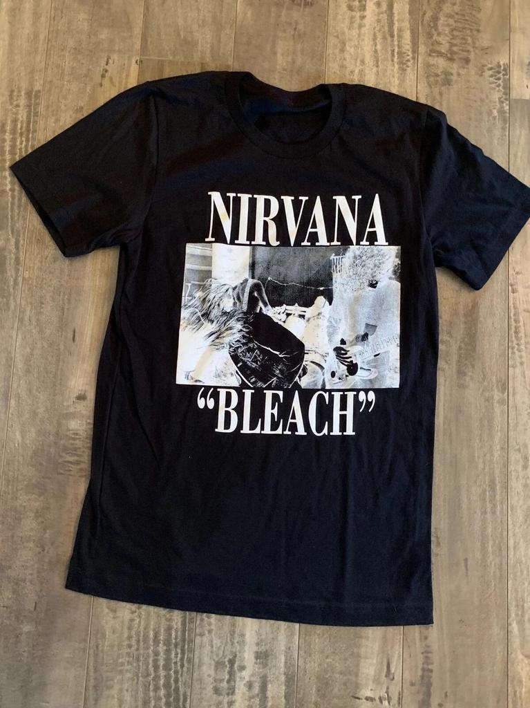 Nirvana Groupe de Rock Album Classique Affiche Impression Graphique T-shirt en Coton Streetwear Hip Hop Mode T-shirt Unisexe Femme Haut Lâche Surdimensionné