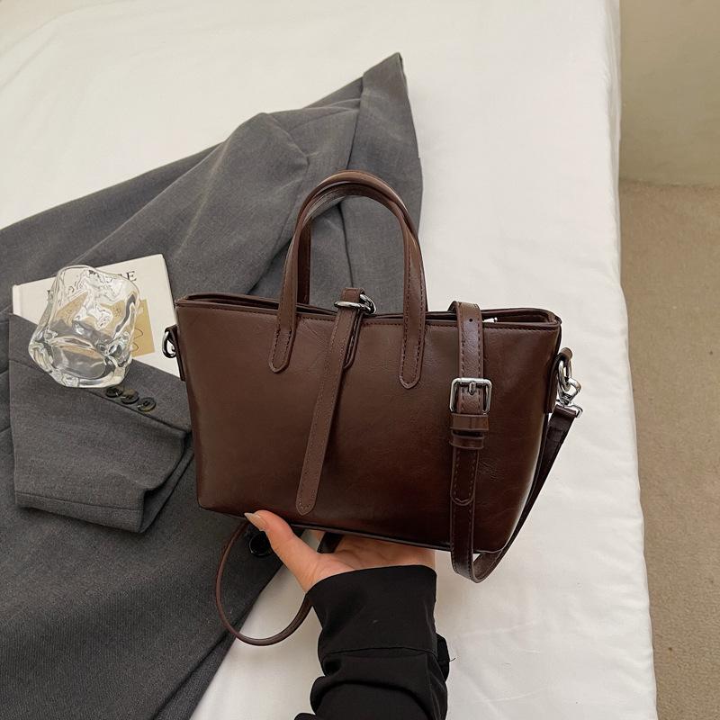 

Простая повседневная сумка Новая модная темпераментная сумка через плечо женская сумка сумка-мессенджер темно-коричневого