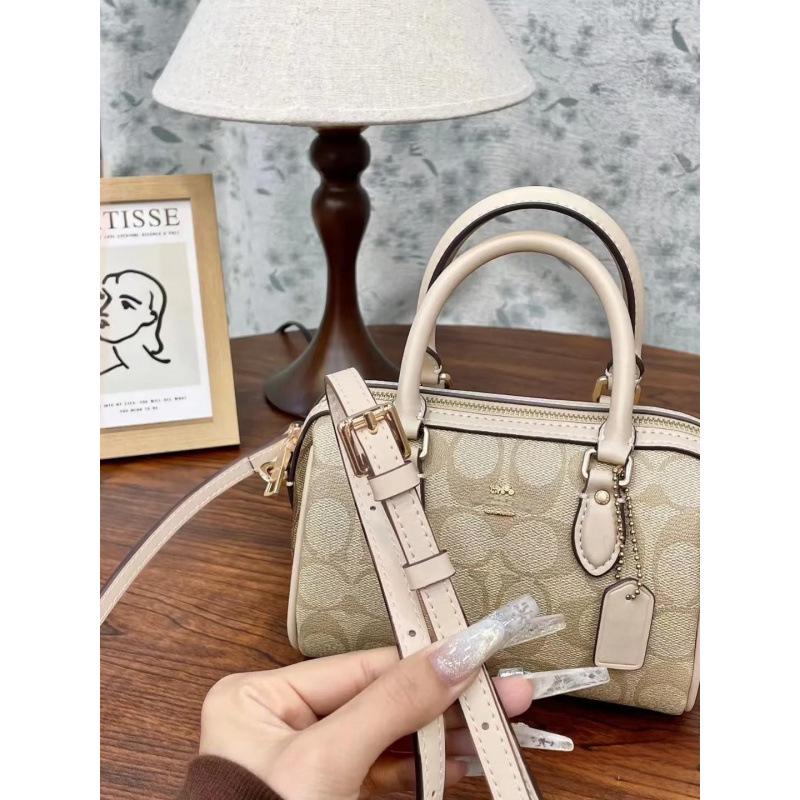 Сумка-кроссбоди Coach Rowan 2025 Classic Monogram Boston Mini 17.5 x 10 x 12 cm