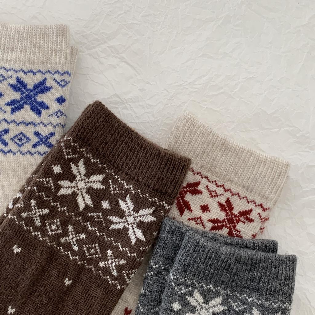 Wind Wool Socks Mid-Leg Socks Thickened And Warm Small Love Long Socks