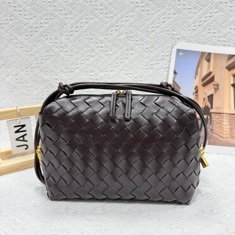 Popular women LOOP camera bag handmade woven bag shoulder small square bag crossbody box toast bag 23*9*16cm кофейный